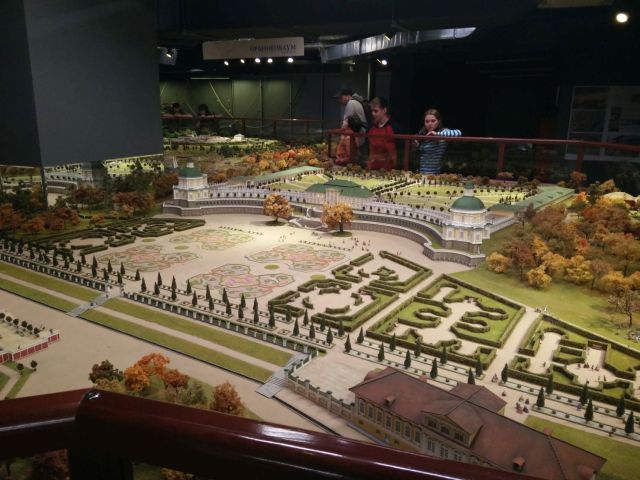 Tiny scale Oranienbaum Palace.